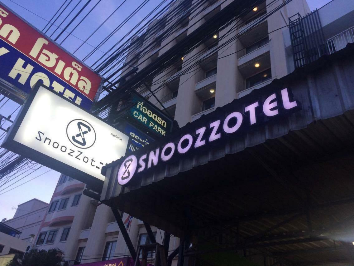 Snoozzotel Pattaya Exterior photo